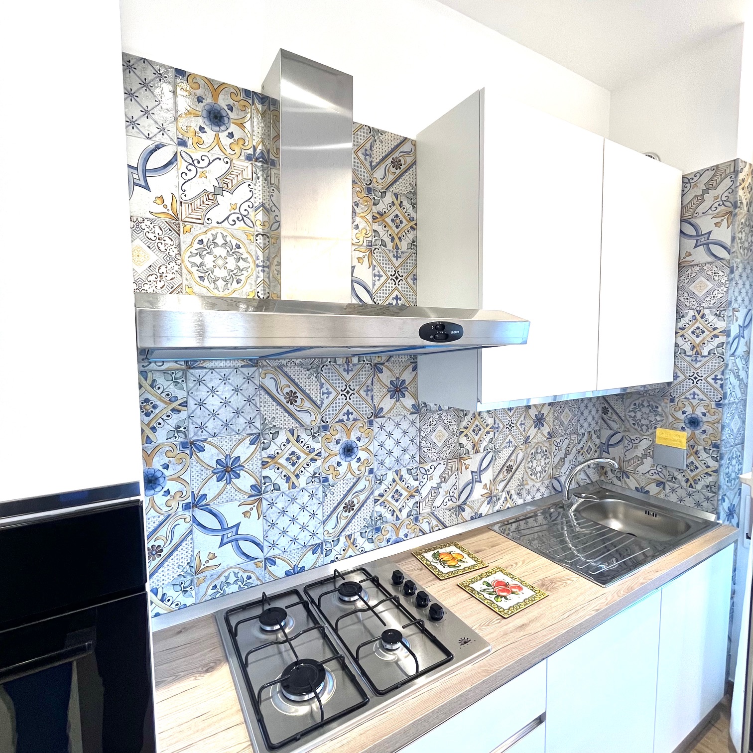 Cucina attrezzata con lavastoviglie